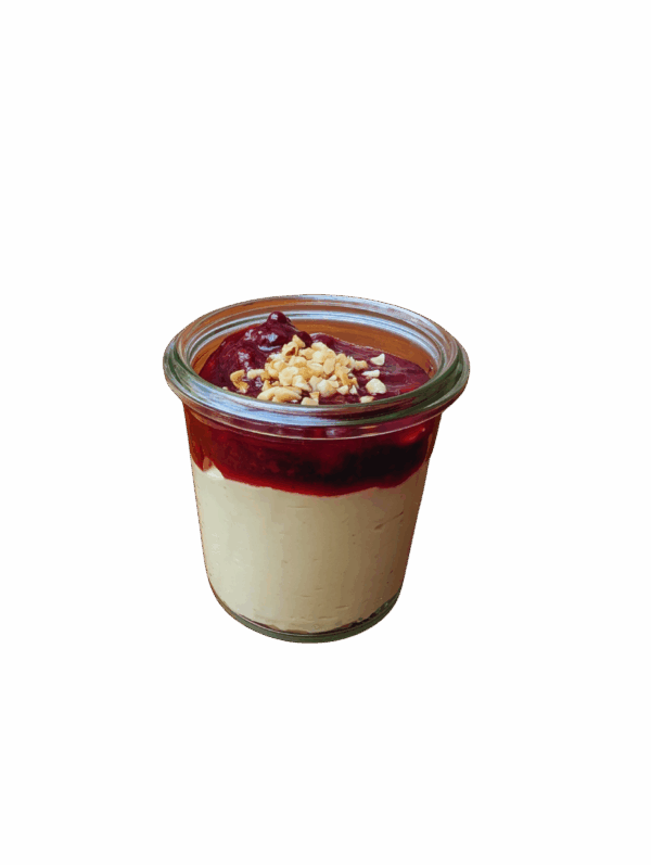 Vanilla and curd cheese mousse with reddish