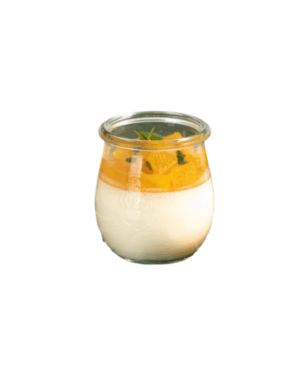 Mousse al cioccolato bianco e caffè con chips di frutta nel vasetto